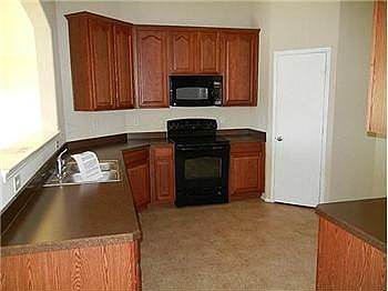 4th image of 119 Hickory Creek Dr