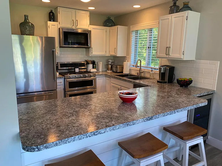 212 Rivershore Dr — Photo 5