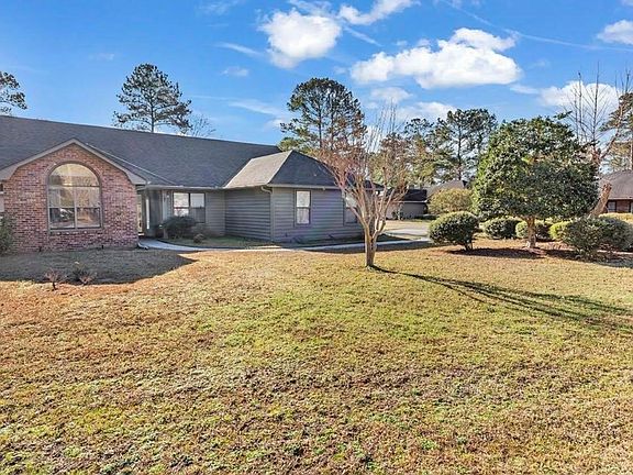 2nd image of 101 Linden Circle