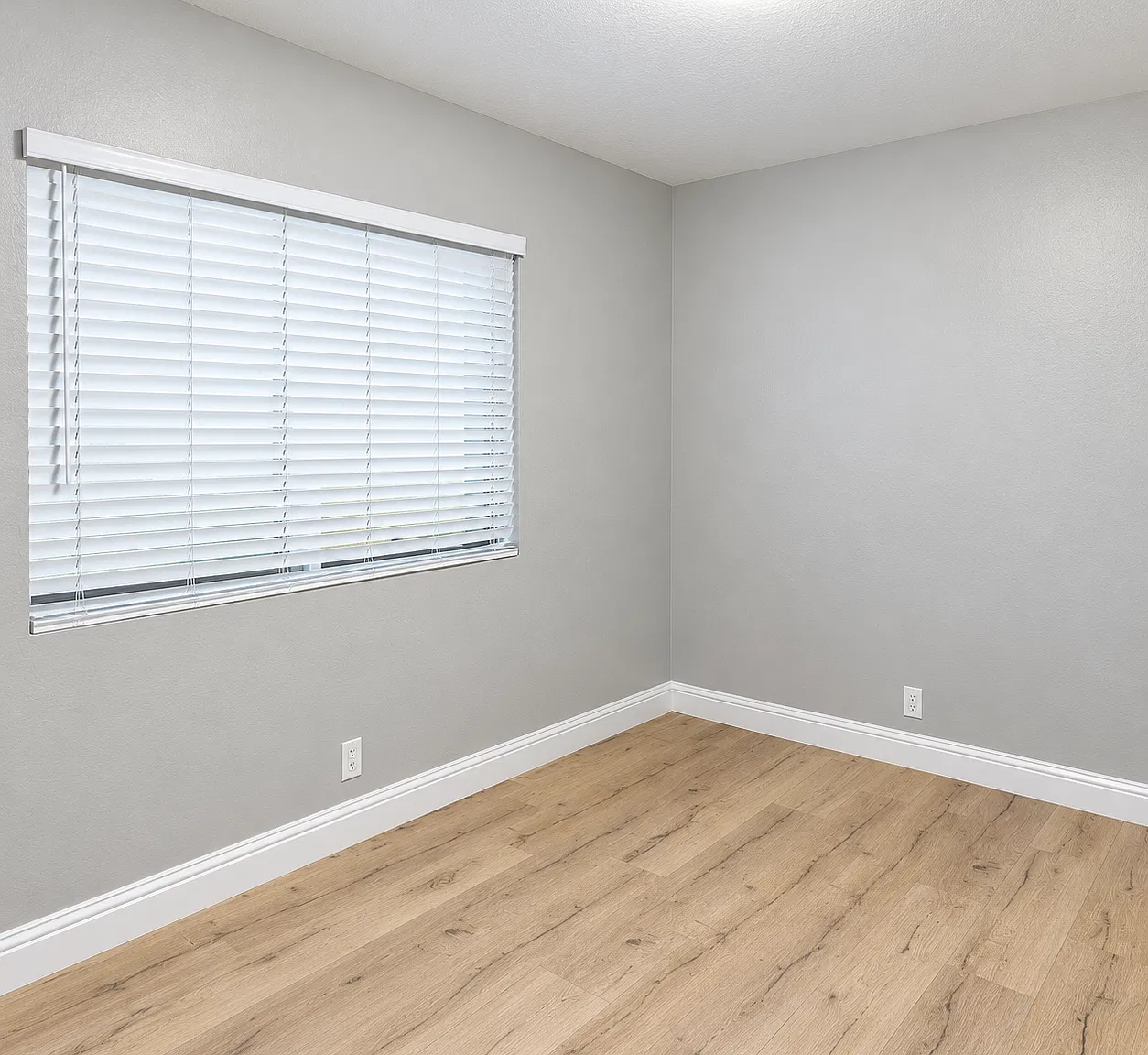 3 bed, 1170 sqft, $3,198 — Photo 4