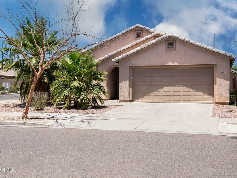 7316 W Cordes Rd — Photo 1