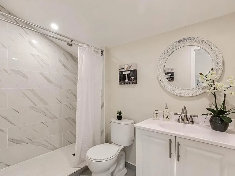 1359 Keoncrest Ave — Photo 15