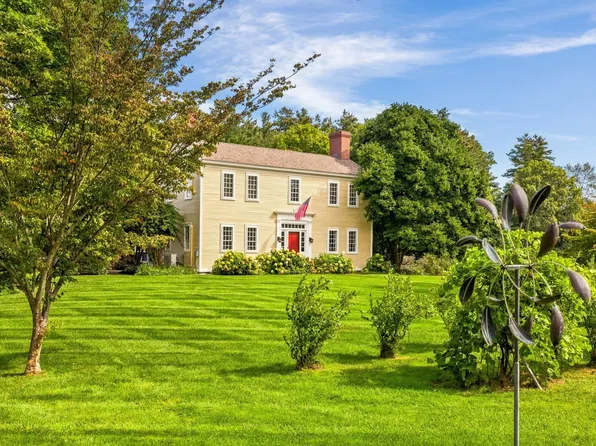203 Kensington Road, Hampton Falls, NH 03844