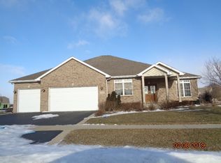 1493 Starfish Ln, Sycamore, IL 60178