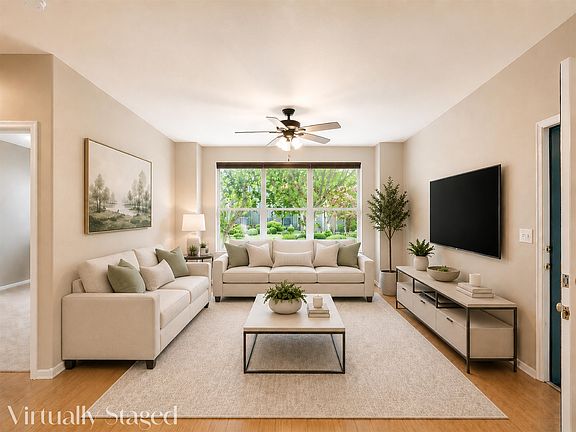 2nd image of 2485 Fountainhead Blvd Unit I-1