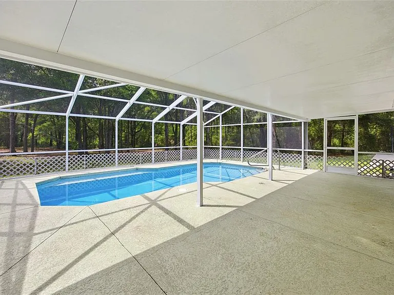 7050 NE State Road 121 — Photo 30