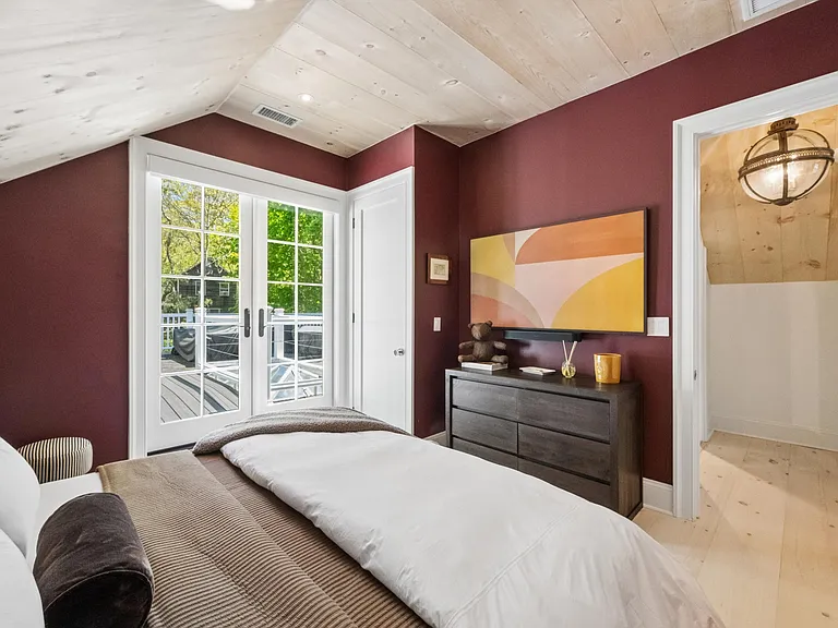 39 Hamilton St — Photo 12