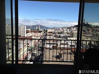 4th image of 946 Stockton St APT 9F