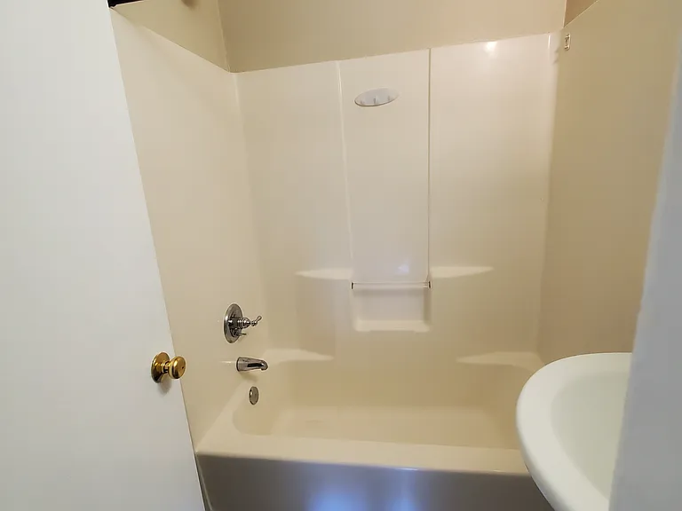 4002 Rosedale Ln — Photo 8