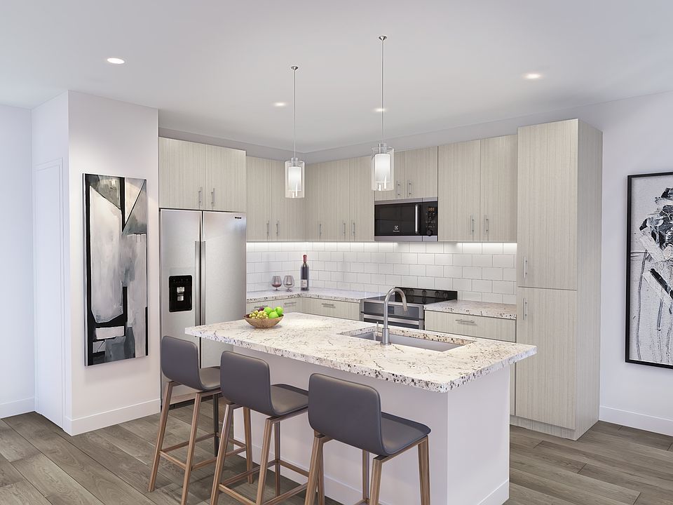1st image of 2423 Areca Palm Dr #5-103