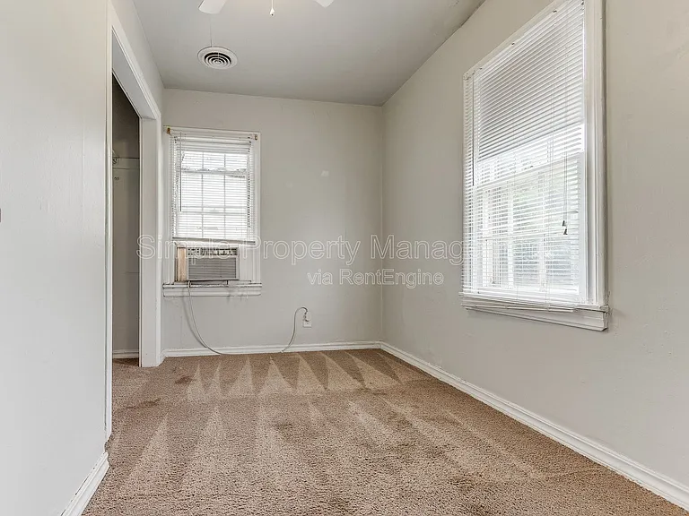 7105 NW 39th St — Photo 8