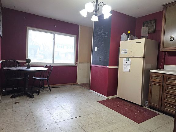 5th image of 2909 E Pierson Rd