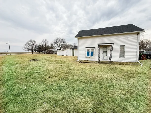 650 Maple St, Weldon, IL 61882