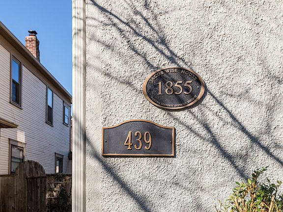 3rd image of 439 E 6th St