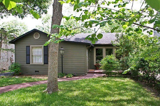 1st image of 214 Castano Ave