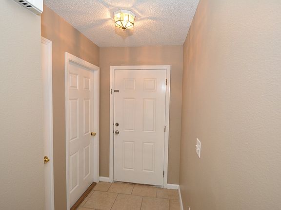 3rd image of 33 Rosepetal Ln #A