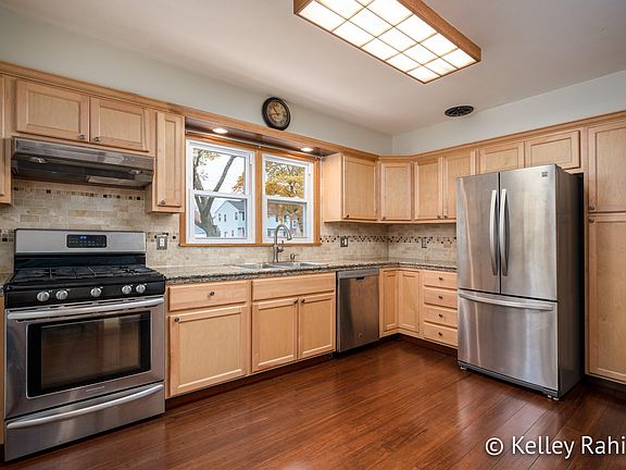 5th image of 1819 Chamberlain Ave SE