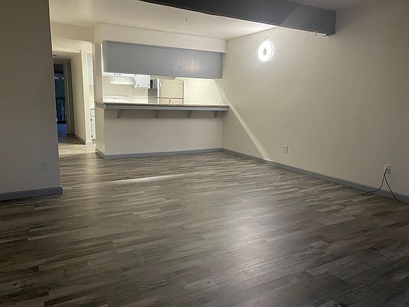 2nd image of 132 Kahle Dr #It