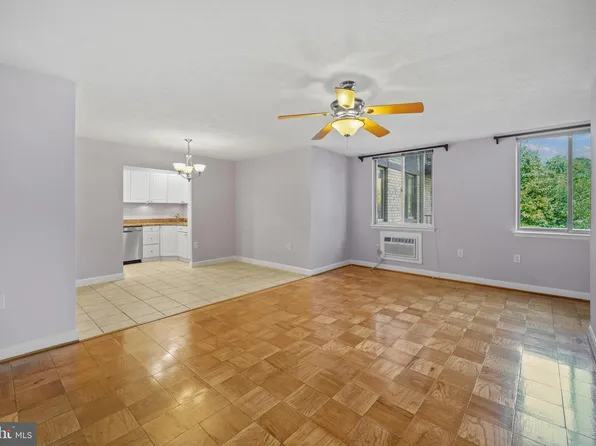 3245 Rio Dr APT 213, Falls Church, VA 22041