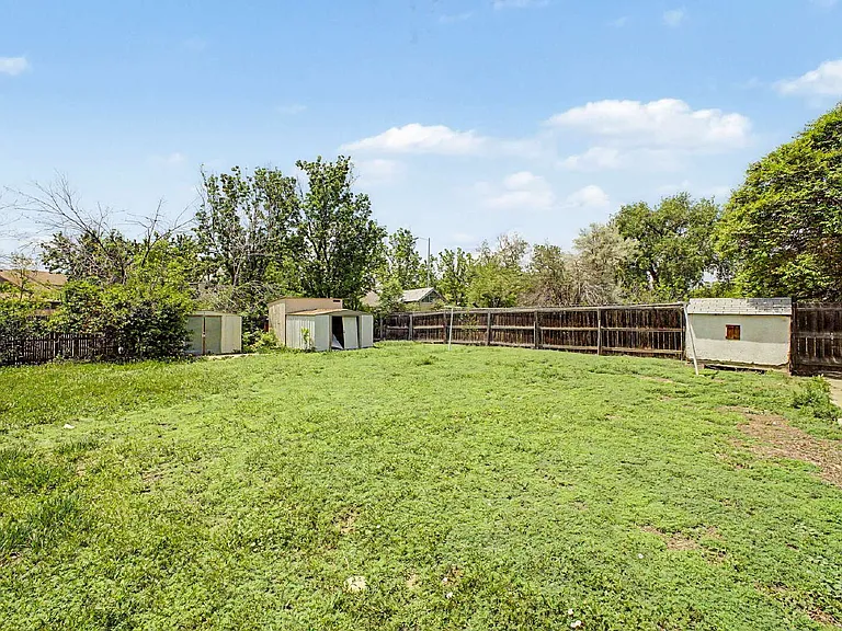 2519 Danbury Dr — Photo 33