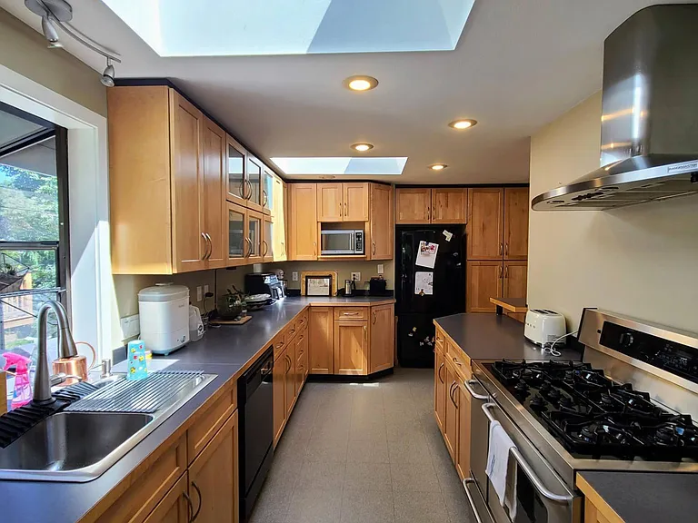 6200 24th Ave NE #1 — Photo 4