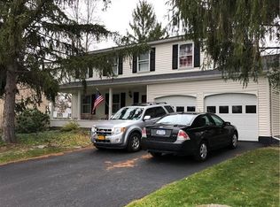 7492 Moonvalley Dr, Liverpool, NY 13088