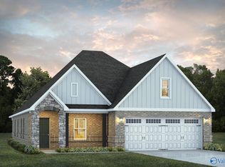 107 Whitner Dr, Hazel Green, AL 35750