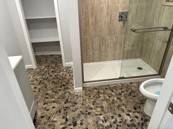161 Zabriskie St, Jersey City, NJ 07307