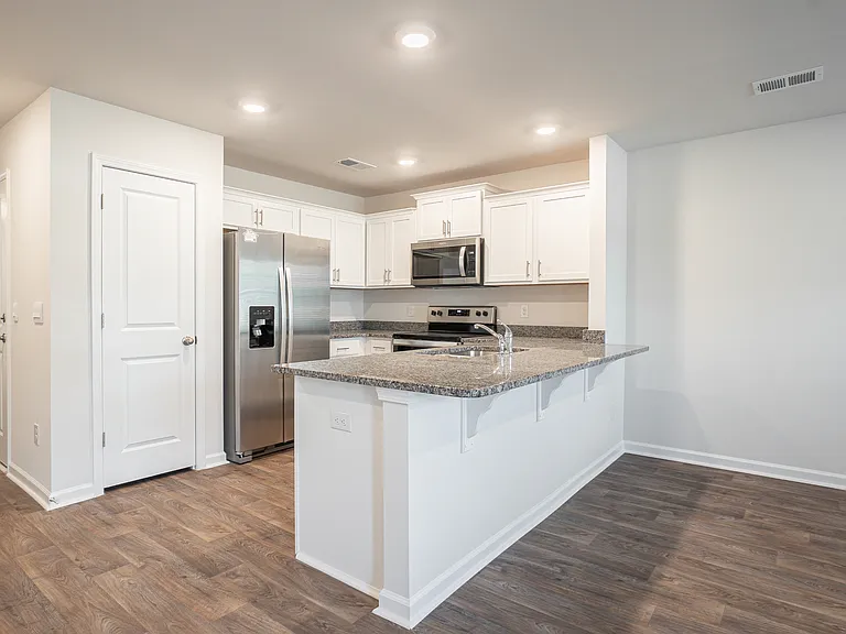 206 Wall St — Photo 23