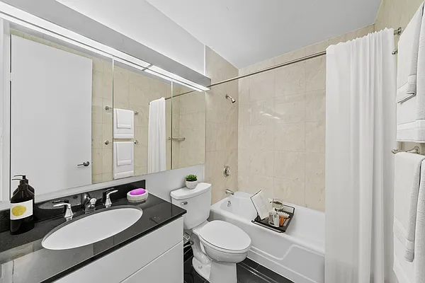 Rented by Vector New York, LLC | media 4