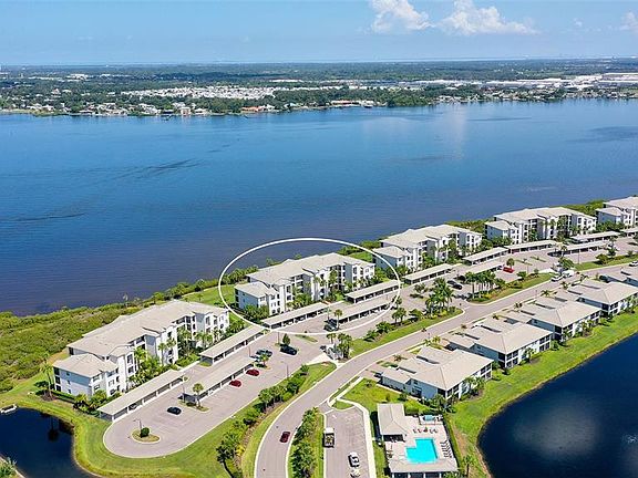 4th image of 910 Tidewater Shores Loop #103