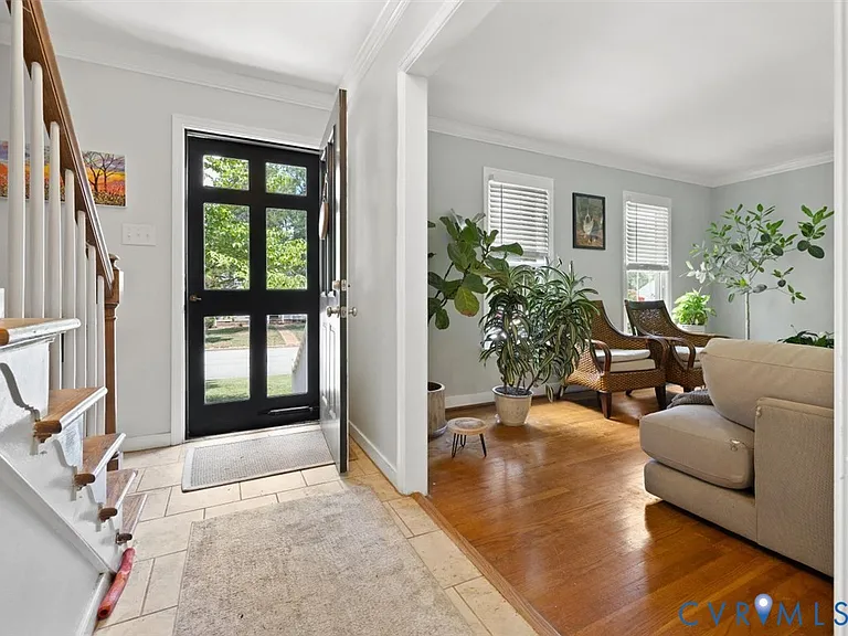 9611 Woodstream Dr — Photo 2
