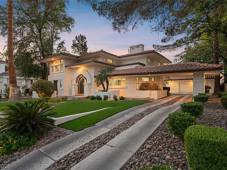 2233 Versailles Ct — Photo 9