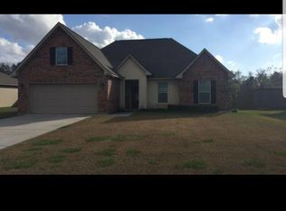 39051 Elliott Ave, Prairieville, LA 70769
