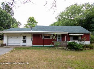 1035 E Kent Rd, Greenville, MI 48838