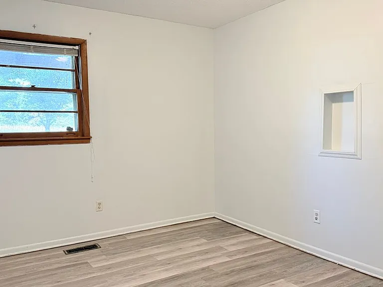 365 Stacy Rd — Photo 20