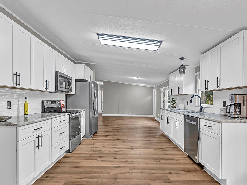 1st image of 214 Lake Rosemary Cir