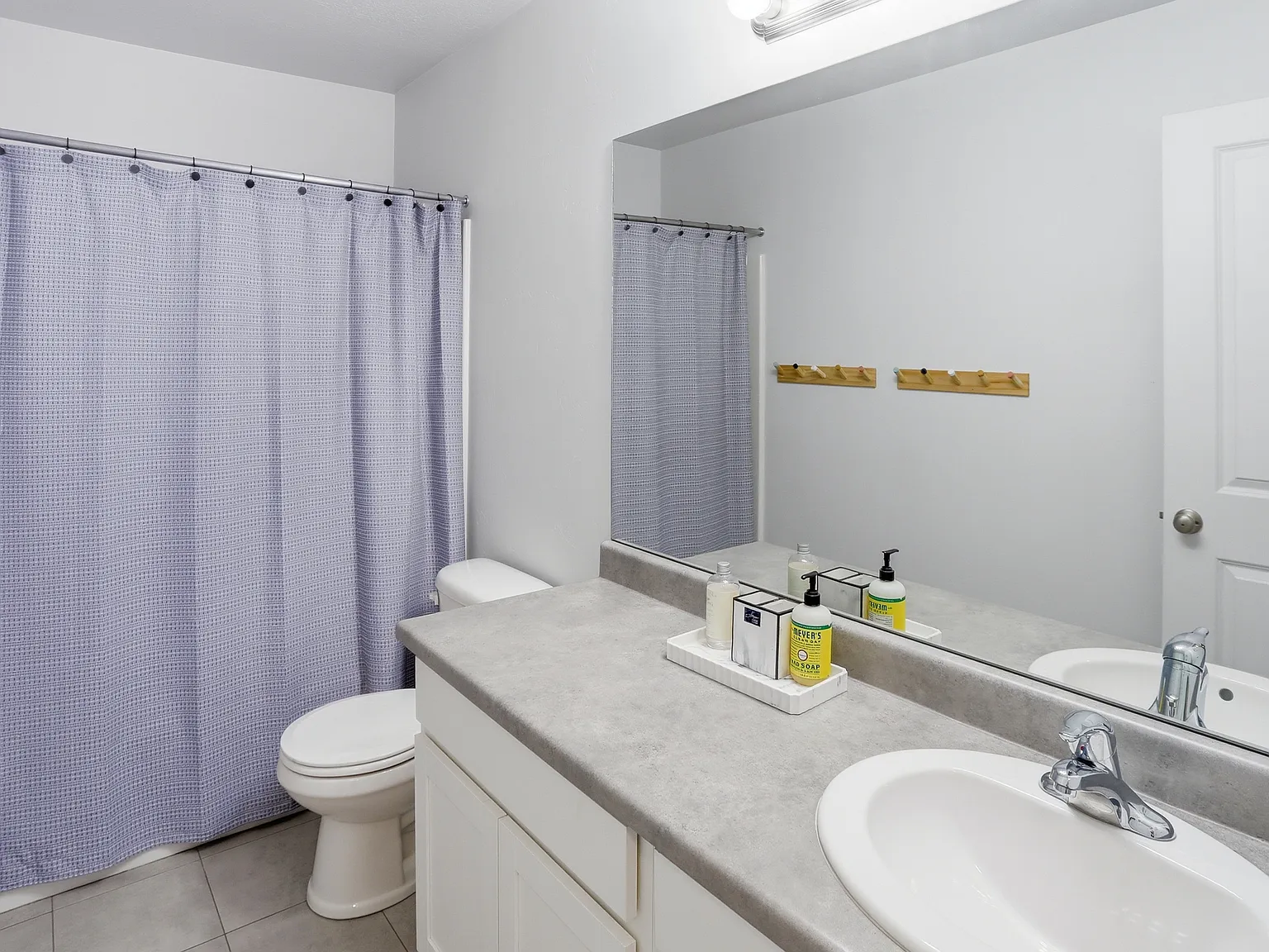 3 bed, 2.5 bath, 1779 sqft, $1,050 — Photo 3