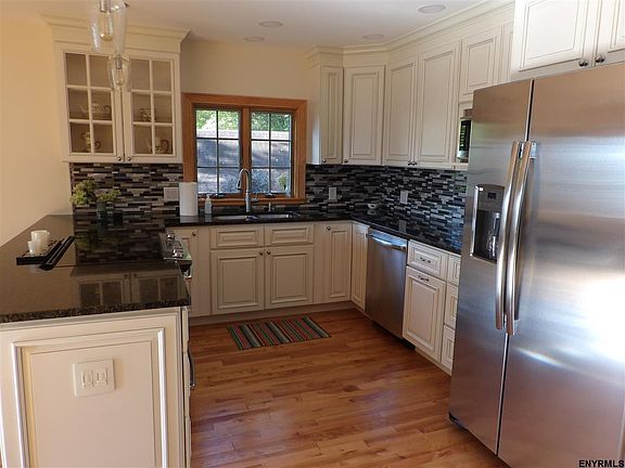 3rd image of 204 Progress Rd
