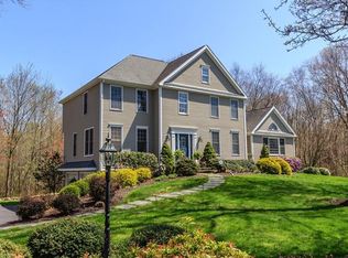 99 Meadow Rd W, Trumbull, CT 06611