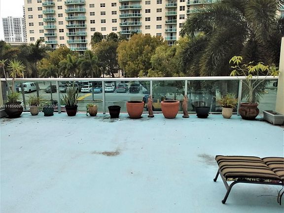 3rd image of 19380 Collins Ave APT 211