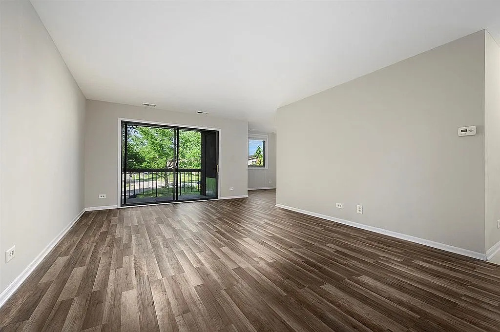 440 Raintree Ct #1P photo 1