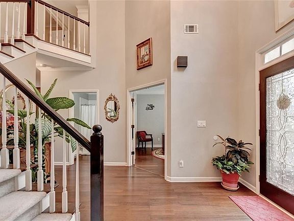 3rd image of 677 River Cove Ct