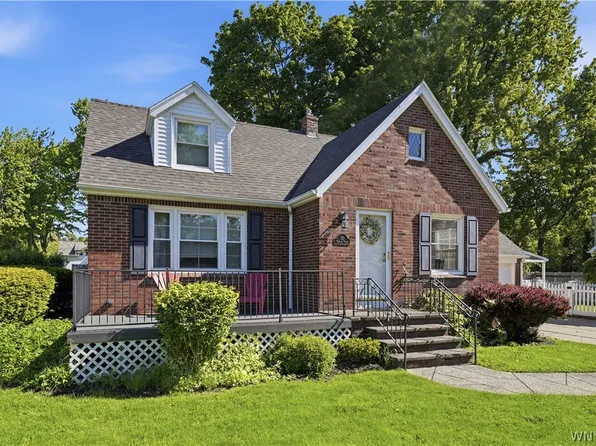 50 Norman Pl, Amherst, NY 14226