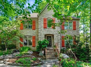 1502 Regents Park Ln, Greensboro, NC 27455