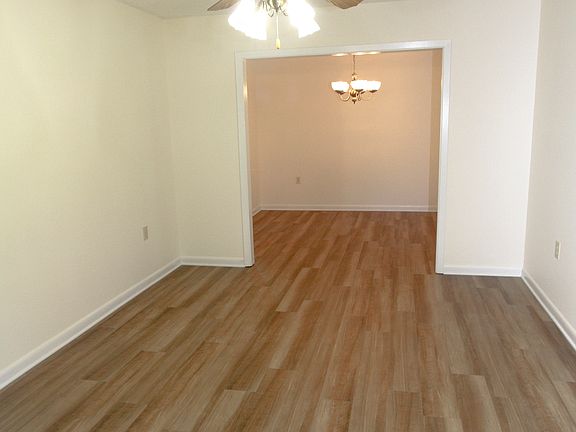 NEW vinyl plank throughout