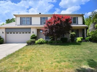 8108 Wittington Ct, Darien, IL