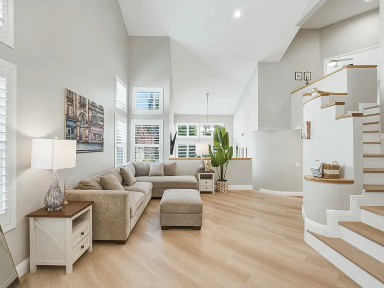 10227 Northridge Dr — Photo 2