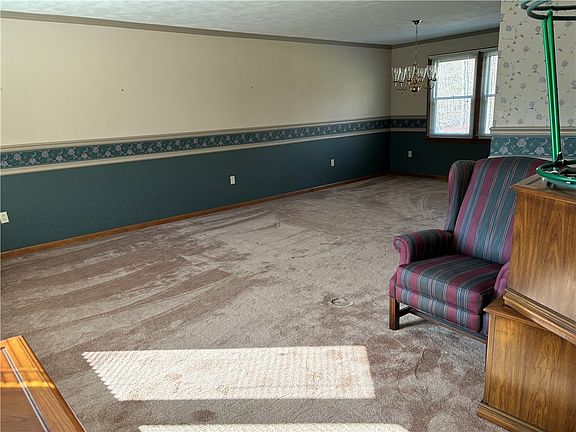 4th image of 4085 Briarwood Dr #129