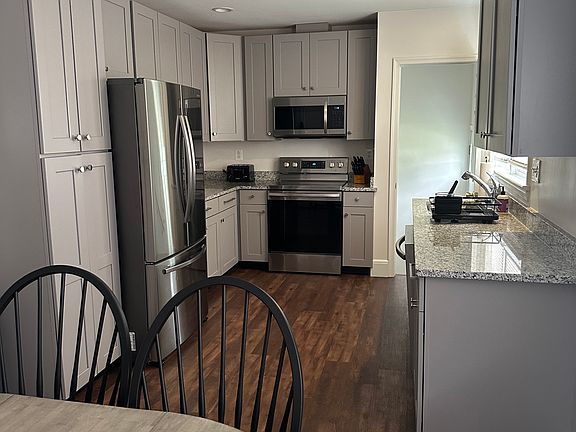 3rd image of 2602 Philadelphia Rd